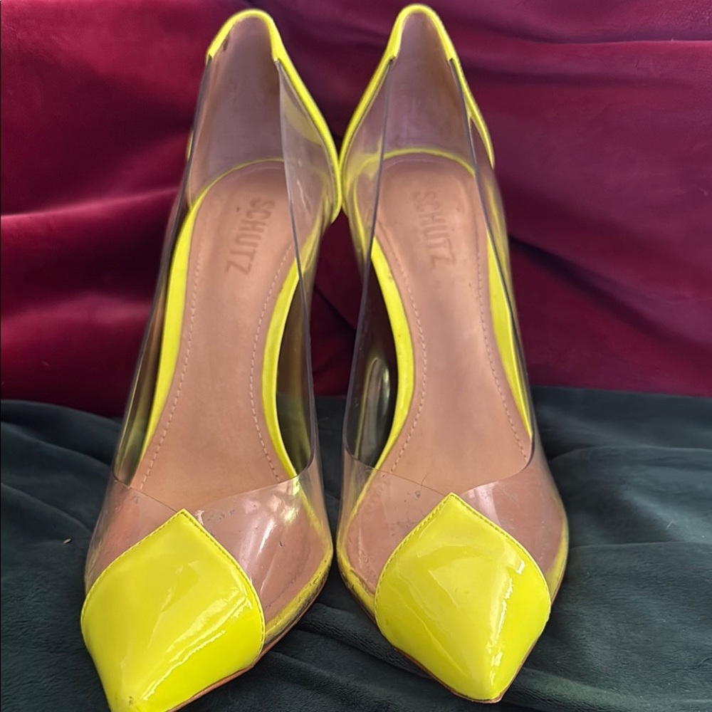 SCHUTZ NEON YELLOW TRANSPARENT PUMP